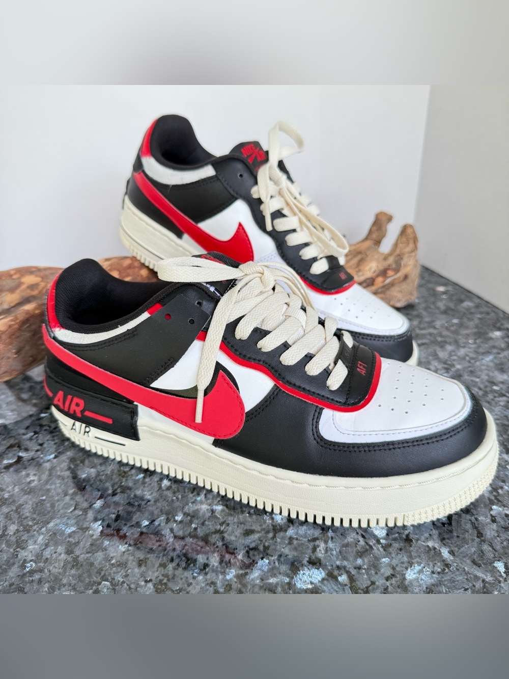 Nike AF 1 Air Force Ones Shadow W Sz 10, Summit White/University Red DR7883-102